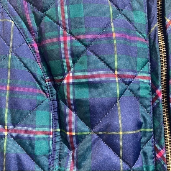Crown & Ivy green plaid quilted vest, size medium - Picture 5 of 9